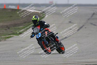 media/Nov-29-2025-TrackDaz (Sat) [[10ae2d9bce]]/B Group/Session 3 (Outside Grapevine)/